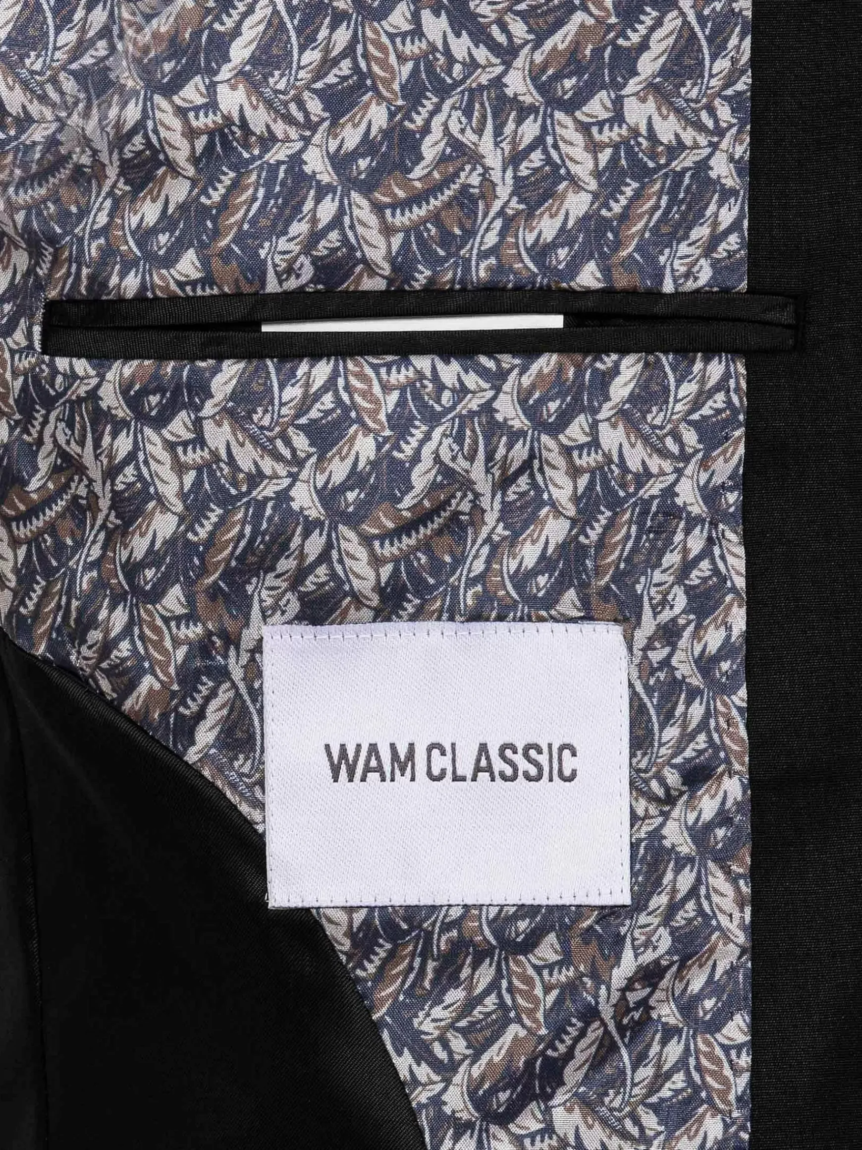 Scottsville Notch Lapel Black Suit Colbert