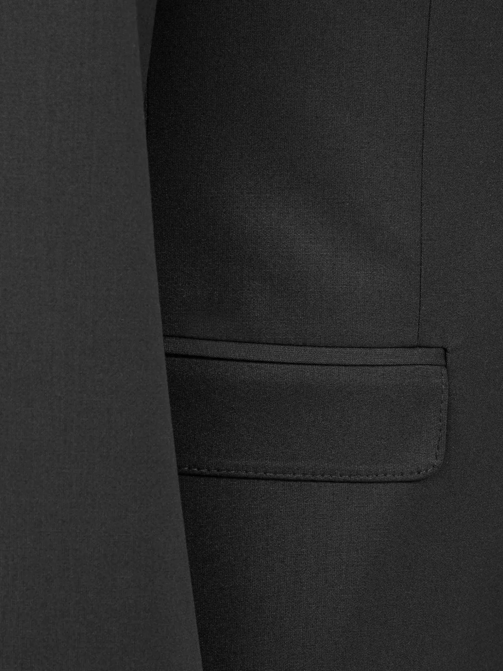 Scottsville Notch Lapel Black Suit Colbert