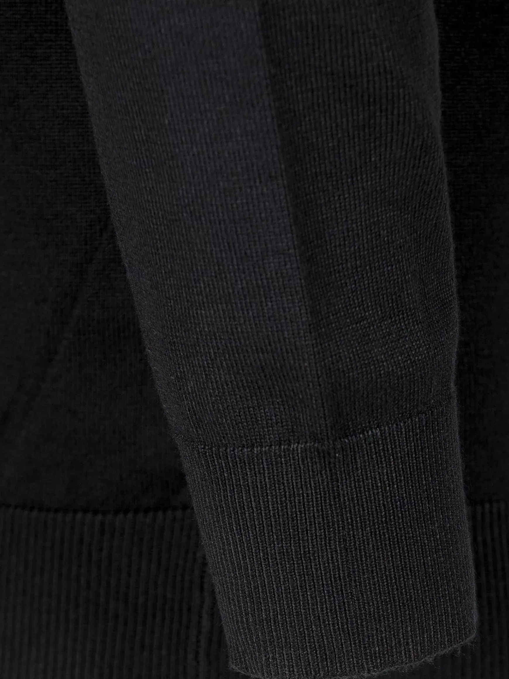 Siena Round-Necked Black Sweater
